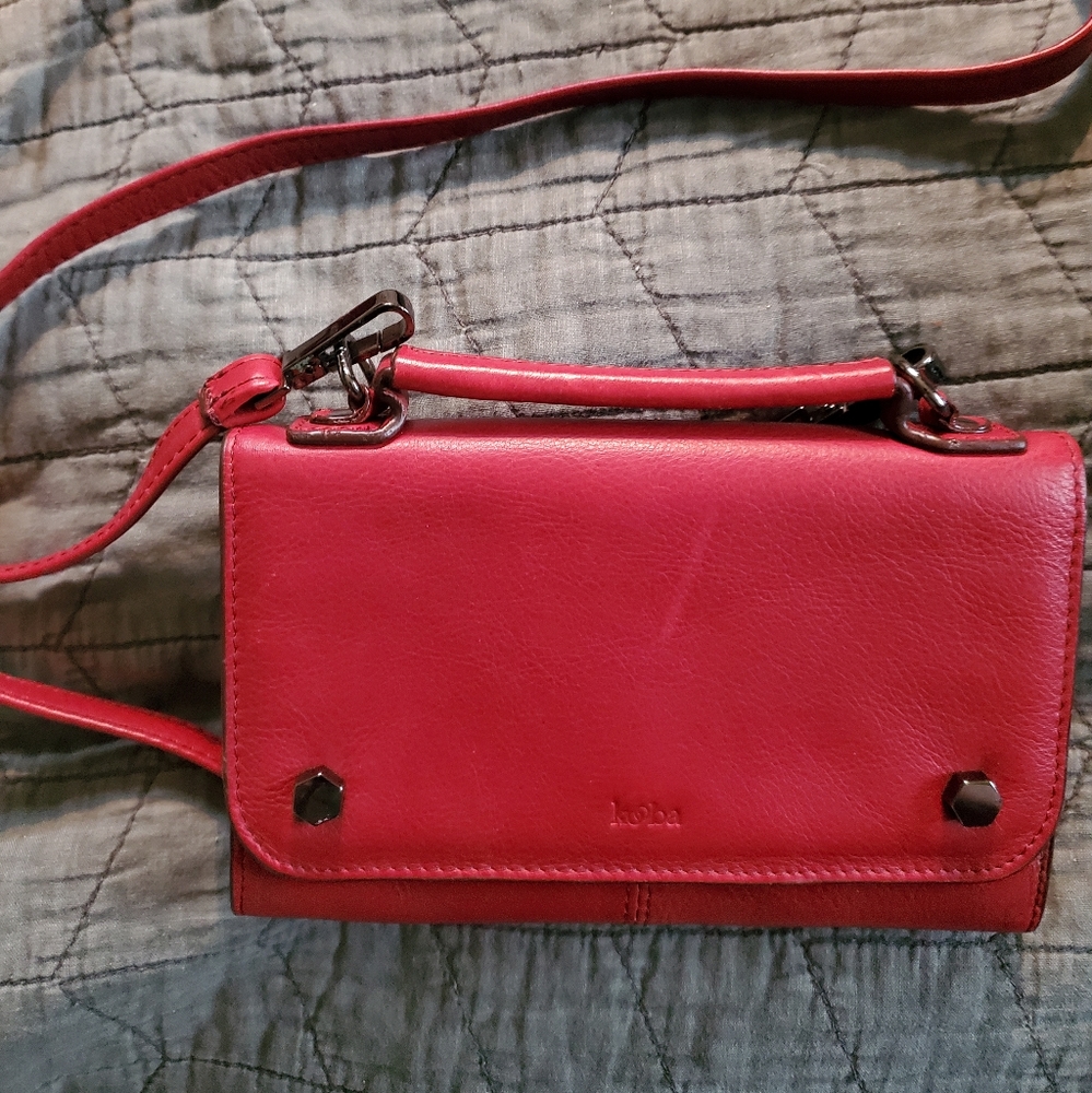 Leather crossbody clutch